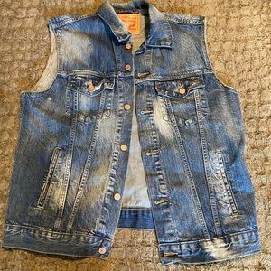 Levis trucker vest